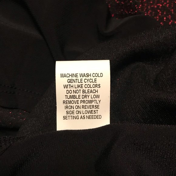 NEW Glittering Asymmetrical Top NY Collection Plus - Picture 8 of 9